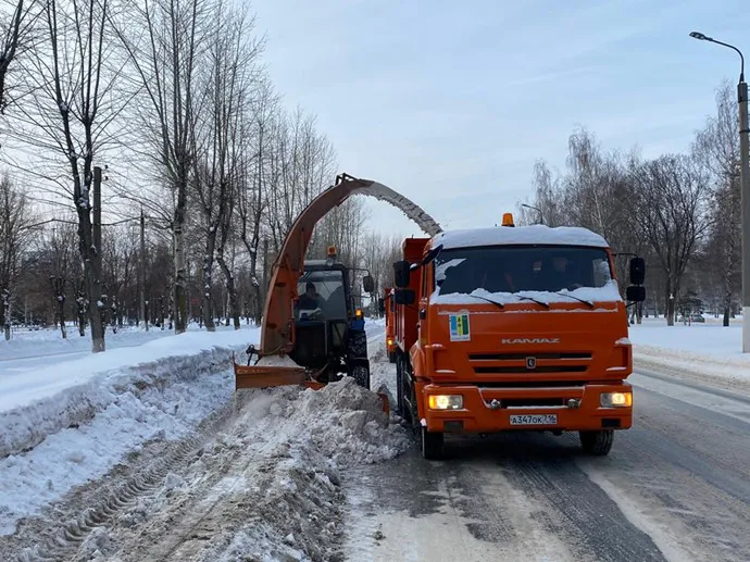 «В Нижнекамске спецтехника работает круглосуточно и выходит из строя»