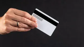 В Юрьев-Польском районе женщина тайком присваивала деньги с карты своей знакомой