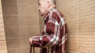 В Рязанской области избили и ограбили пенсионера