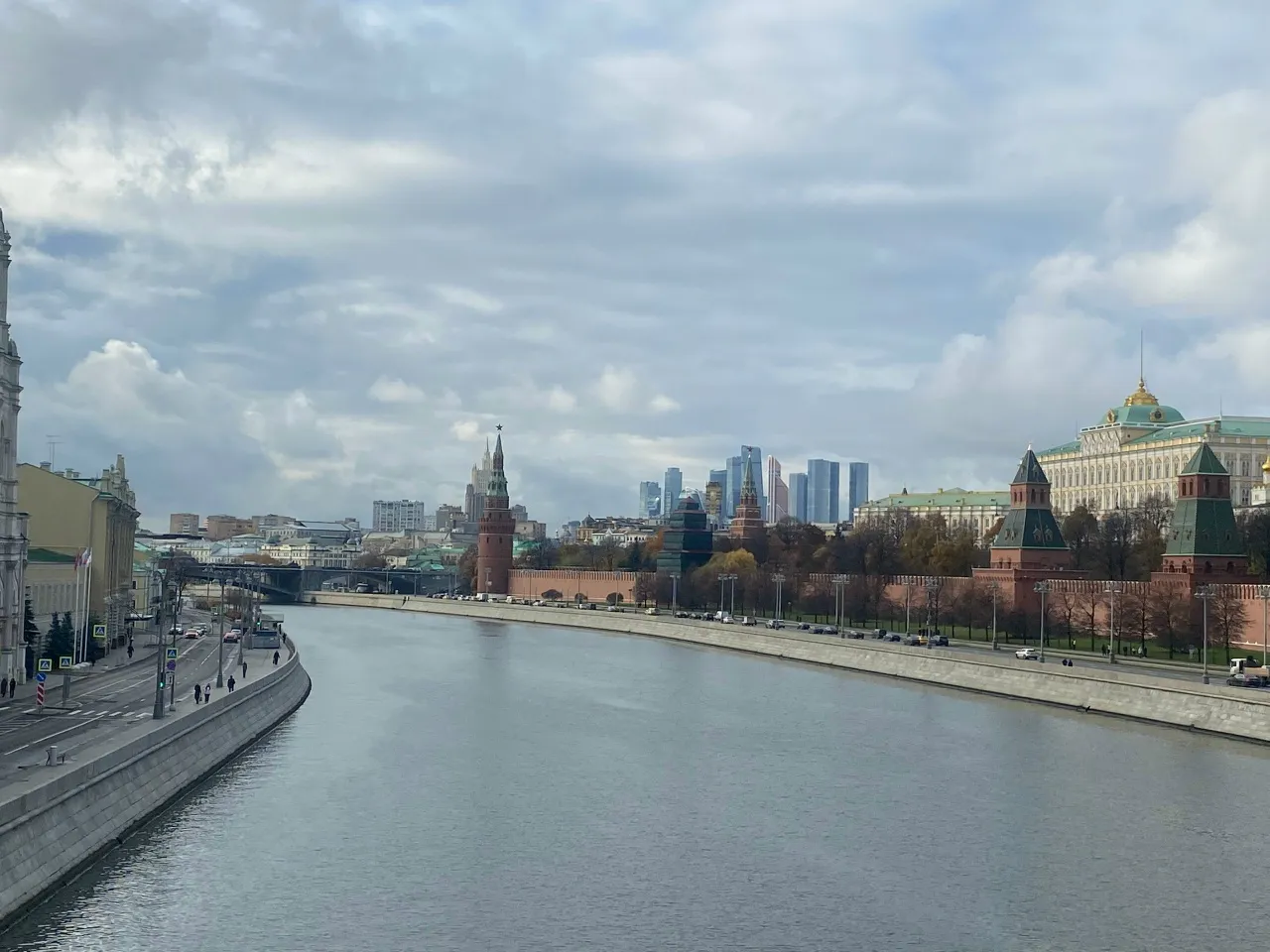 Думали, что Москва — мечта, а столкнулись с реальностью — вот что больше всего раздражает приезжих