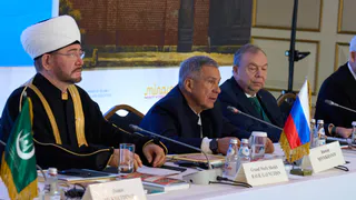Рустам Минниханов выступил на XXI Международном мусульманском форуме в Москве