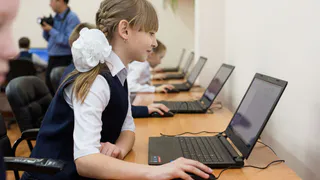 Школы РТ получат почти 100 мобильных классов