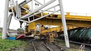 Подъемные краны обрушились в Набережных Челнах