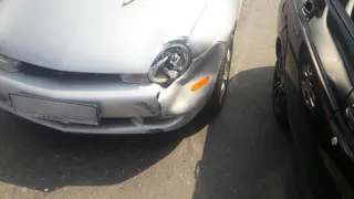 На улице Новосёлов «Лада Приора» врезалась в иномарку: пострадал подросток