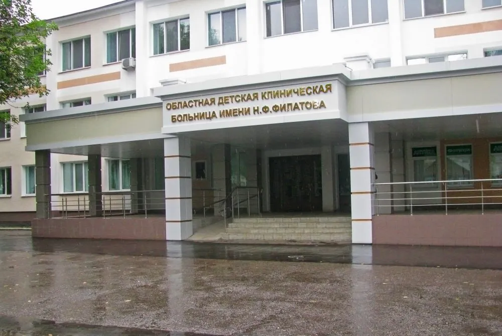 Семилетнюю девочку из Пензы отказались принимать повторно в травмпункте на Бекешской