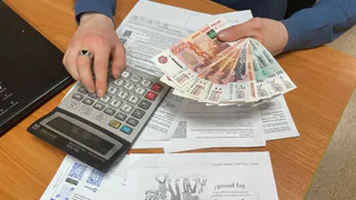 За какие услуги ЖКХ с июня можно не платить? Пенсионерам сообщили приятную новость - условия