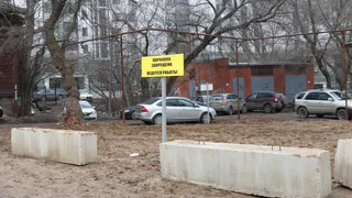 С пустыря на Право-Лыбедской в Рязани убрали парковку