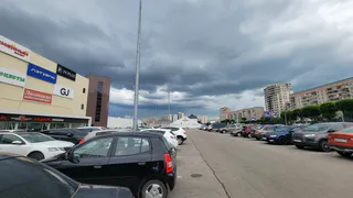 Штрафы, эвакуаторы, запреты: что ждет автомобилистов во дворах с осени 2025 года