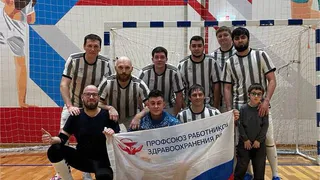 Команда Усинской ЦРБ вышла на старт городского мини-футбольного первенства