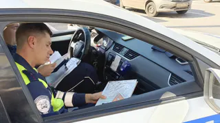 В Магнитогорске ужесточают контроль за экологическими нарушениями: штрафы за парковку у контейнеров достигают 5000 рублей