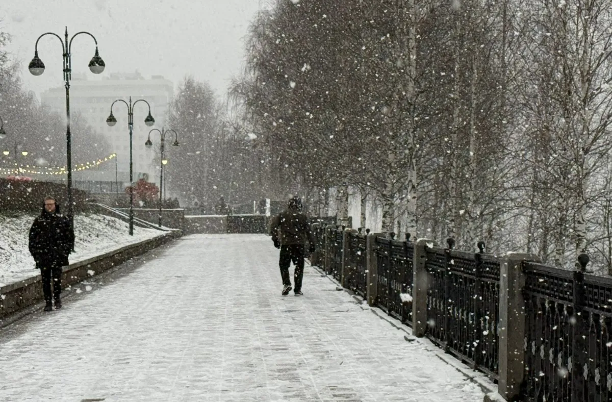 Эти современные русские фамилии имеют неприличное значение - проверьте, может ваша тоже в списке