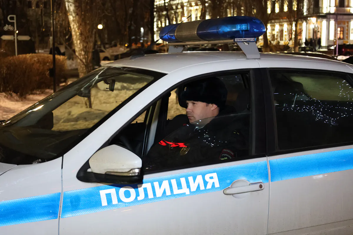 В Пензе полицейские задержали мужчину, который дважды угрожал гостье убийством