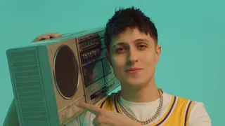 Хабиб пригласил нижнекамцев спеть и станцевать под «Ягоду малинку»