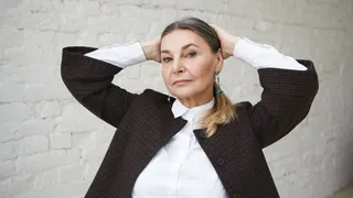 Для тех, кому за 55 лет: аккуратные прически на каждый день - укладка за 5 минут