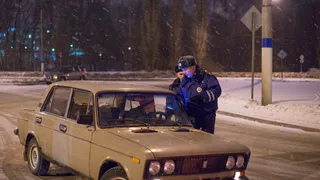 Касается всех, у кого автомобиль старше 10 лет. Водителей предупредили о скорых штрафах за возраст машины