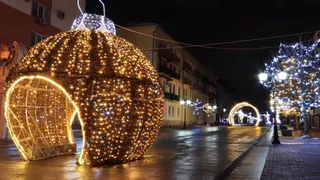 5,4 миллиона рублей потратили на украшение Брянска к Новому году