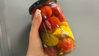 Гость из Австрии дал рецепт вкусного зимнего компота своей мамы: мы попробовали и отказались от всех "закруток"