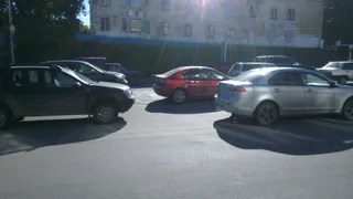 Из-за ям на дороге введено ограничение скорости в 20 км/ч на одной из самых загруженных улиц Рязани