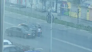 Toyota и Renault столкнулись в центре Рязани