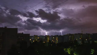 До конца суток в Рязани ожидается гроза с сильными порывами ветра