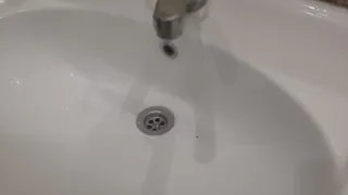 Безопасно ли пить воду из-под крана?