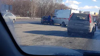 На Южной окружной машина Скорой помощи врезалась в «Волгу»