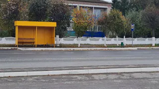 Прокуратура помогла установить остановочные павильоны на центральной улице жителям села в Чувашии