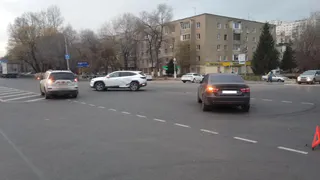 «Веста» врезалась в иномарку: на улице Черновицкой произошло ДТП