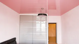 Время для ремонта! Закажите натяжной потолок и получите светильники в подарок