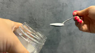 Беру две вещи с кухни - пуховик чистый через 5 минут: простой лайфхак доступен каждому