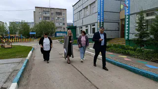 Глава Усинска лично контролирует ремонт детского сада и дорог в Парме