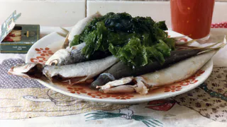 Как почистить рыбу без ножа и кипятка - метод, подходящий для любой чешуи