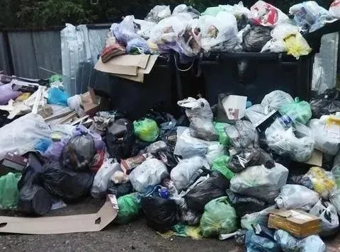 В Магнитогорске привели в порядок дорогу, ведущую к скандальной площадке для мусора