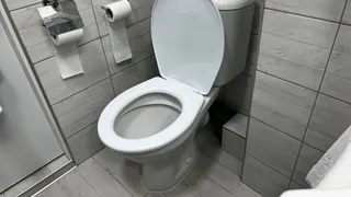 Бросаем 3 ложки в унитаз – через 10 минут забываем о желтом налете: эксперты обещают чистоту и свежесть