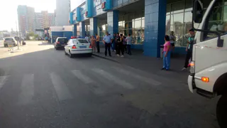 На парковке ТЦ "Круиз" в Рязани "Фольксваген" сбил 3-летнего ребенка