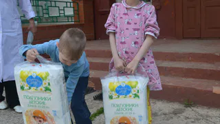 Рязанцы собрали подгузники и влажные салфетки для сирот