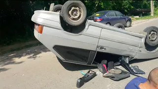 "Что-то невероятное - ехать и взлететь": в Рязани перевернулась легковушка