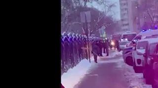 В Москве мужчина устроил стрельбу в отделении МФЦ