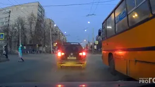 В Рязани водитель внедорожника грубо нарушил правила