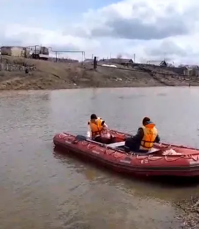 Южноуральские почтальоны пересели на лодки