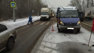 В Дягилеве на пешеходном переходе грузовик наехал на 36-летнюю женщину