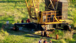 Заброшенная стройка стала местом развлечения для детей