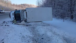 В Моргаушском районе легковушка влетела в грузовик: пассажиры получили серьезные травмы
