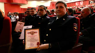 Перед своим профессиональным праздником полицейские Магнитогорска получили заслуженные награды
