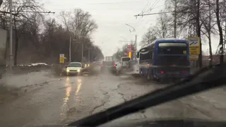 Дороги Рязани затопила грязная вода