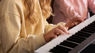 Звуковой аппаратурой для людей с инвалидностью оснастили ставровскую школу