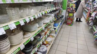 В Фикс Прайс зашла как в Эрмитаж: черная с  позолотой интерьерная тарелка из новой коллекции за 199 руб - смотрится шикарно на кухне и в интерьере