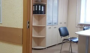 Нижнекамец принес испорченное колесо в администрацию