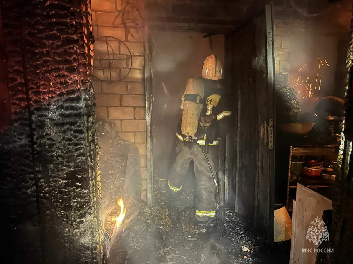 В Бугульме при пожаре пострадал пожилой мужчина