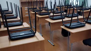 Занятия в школах и детсадах приостановили в семи районах Брянской области